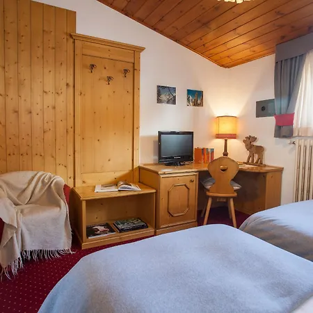 Vallee Blanche Hotel