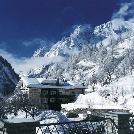 Vallee Blanche Hotel