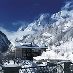 Vallée Blanche Hotel