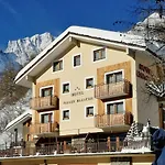 Vallée Blanche 3*
