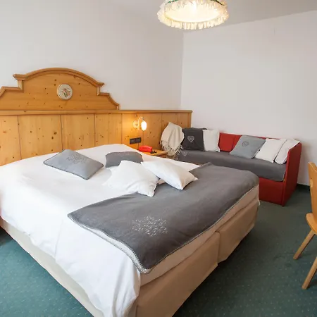 Готель Vallee Blanche Курмайор