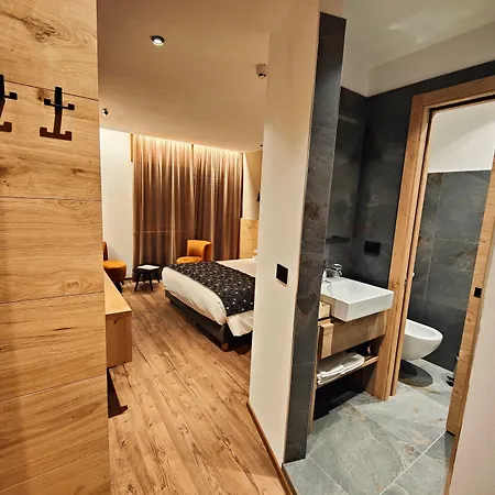 Готель Vallee Blanche 3*