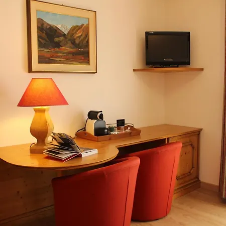 Vallee Blanche Готель Курмайор